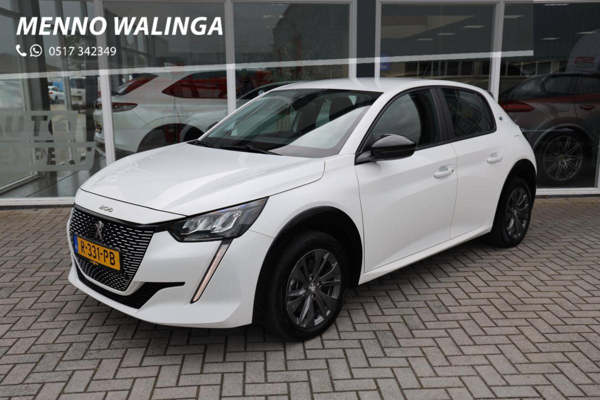 Peugeot e-208