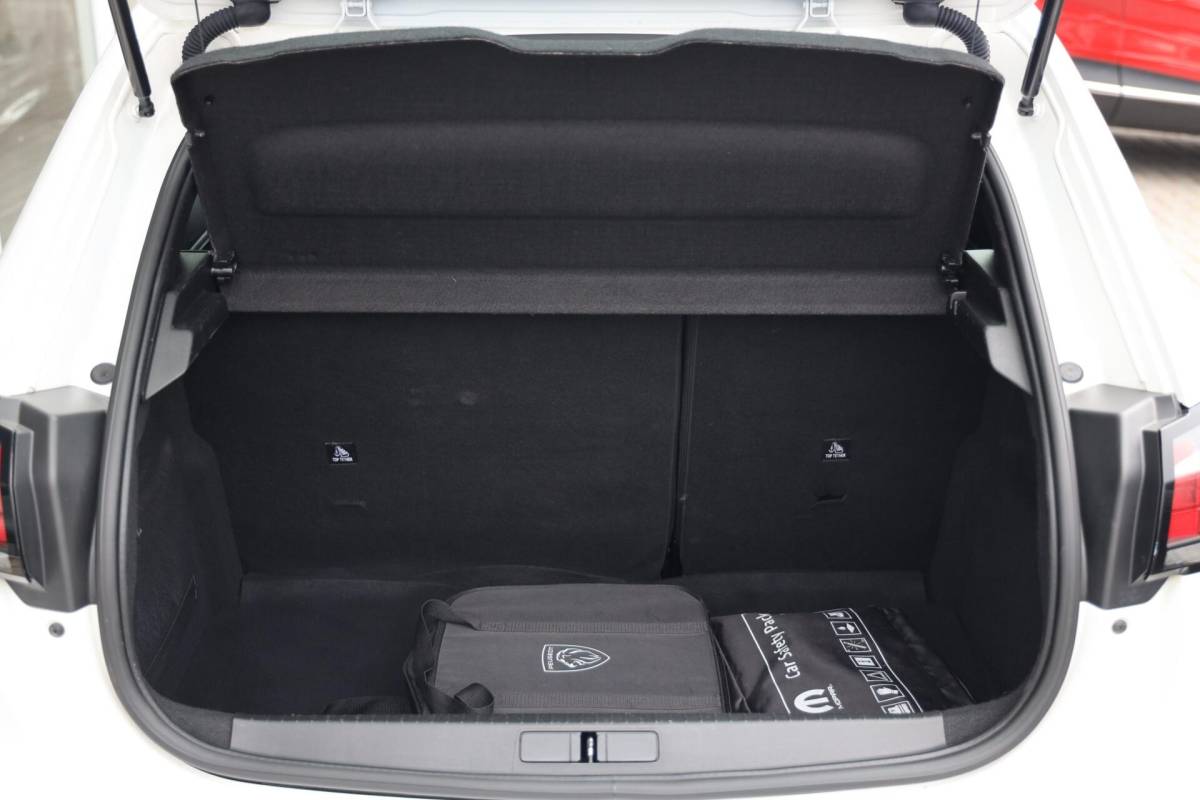 Peugeot e-208 Peugeot e-208 EV Active Pack 50 kWh|3 Fase|SOH 93%!|Carplay|Full LED|Clima|Cruise