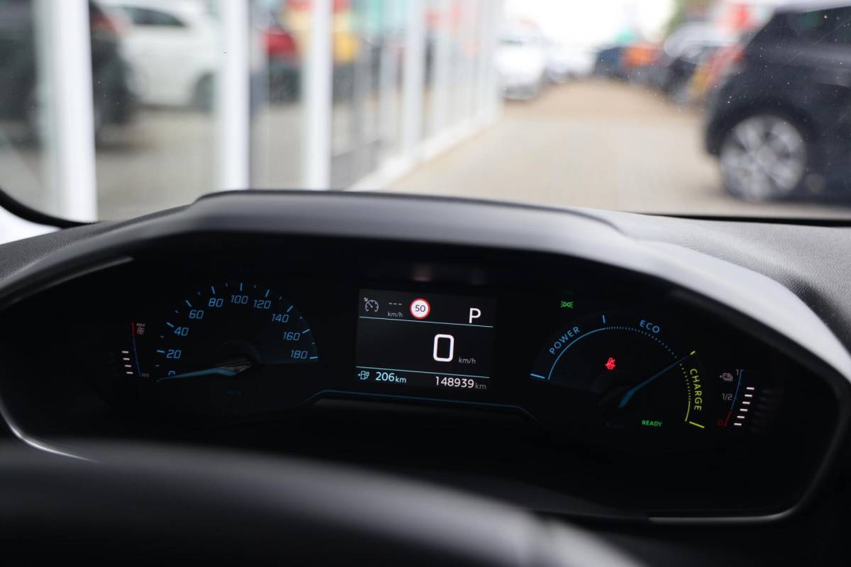 Peugeot e-208 Peugeot e-208 EV Active Pack 50 kWh|3 Fase|SOH 93%!|Carplay|Full LED|Clima|Cruise