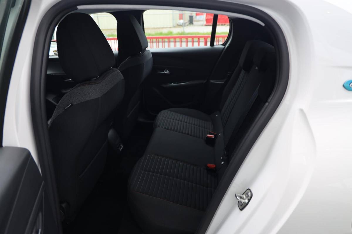 Peugeot e-208 Peugeot e-208 EV Active Pack 50 kWh|3 Fase|SOH 93%!|Carplay|Full LED|Clima|Cruise
