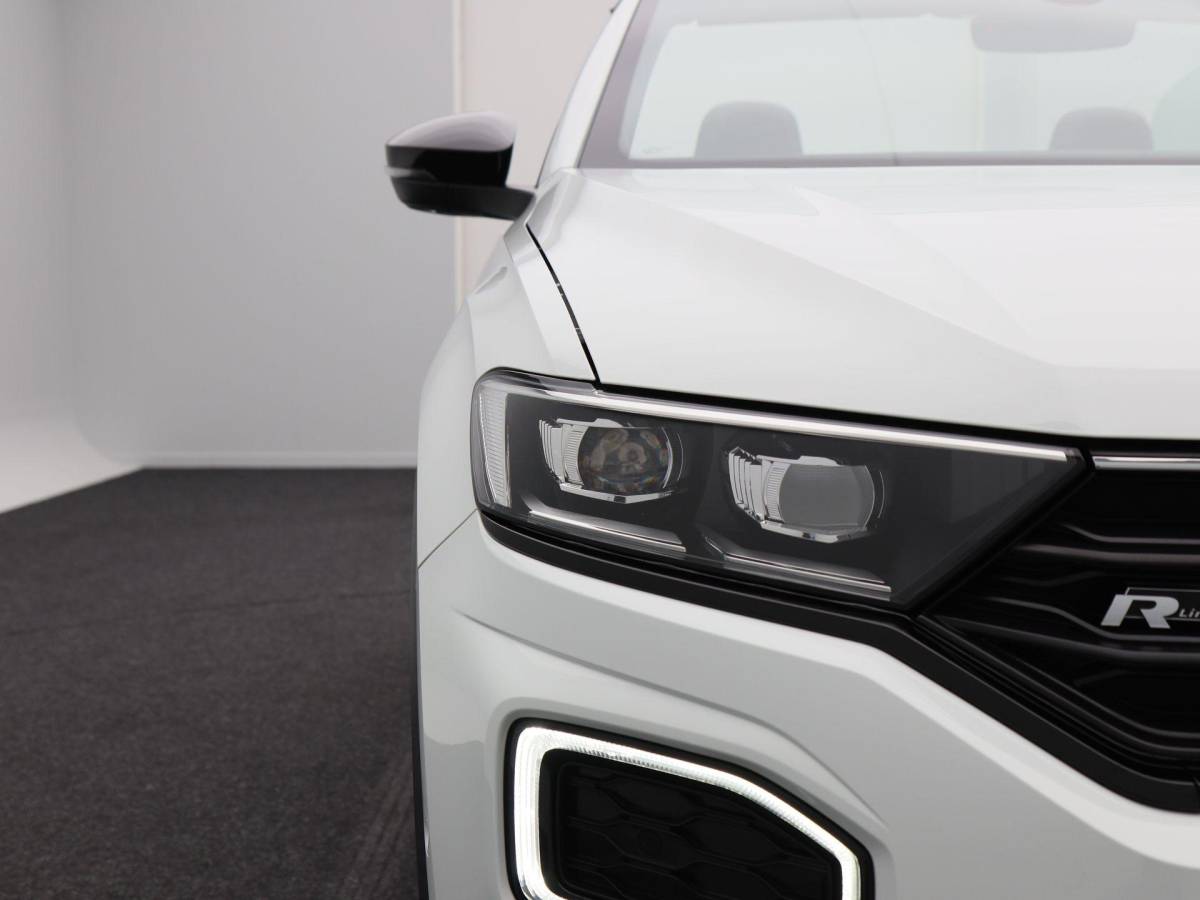 Volkswagen T-Roc Volkswagen T-Roc Cabrio 1.5 TSi 150 Pk Automaat R-Line | Adaptive Cruise Control | Full LED | Black Style | Stoelverwarming | 18 Inch