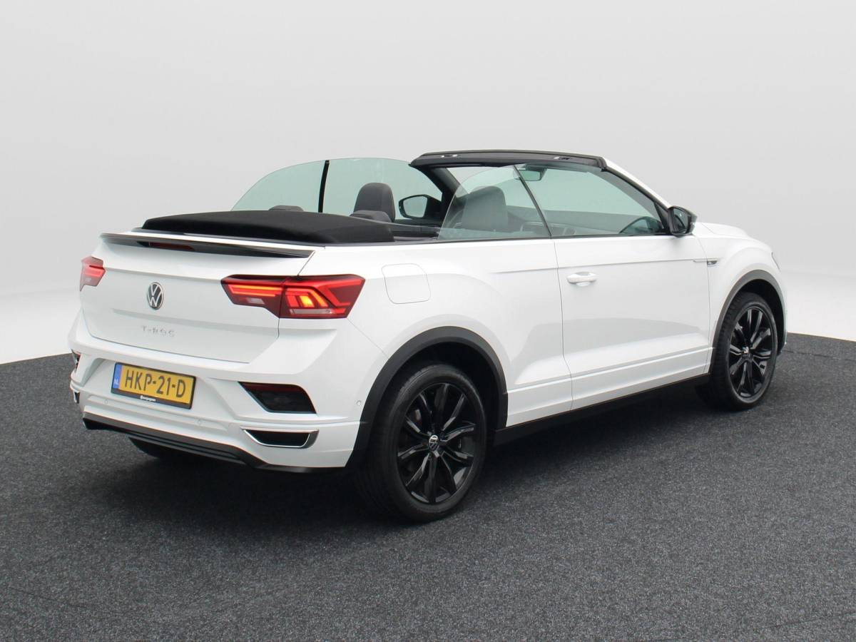 Volkswagen T-Roc Volkswagen T-Roc Cabrio 1.5 TSi 150 Pk Automaat R-Line | Adaptive Cruise Control | Full LED | Black Style | Stoelverwarming | 18 Inch
