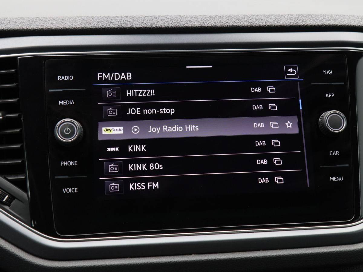 Volkswagen T-Roc Volkswagen T-Roc Cabrio 1.5 TSi 150 Pk Automaat R-Line | Adaptive Cruise Control | Full LED | Black Style | Stoelverwarming | 18 Inch