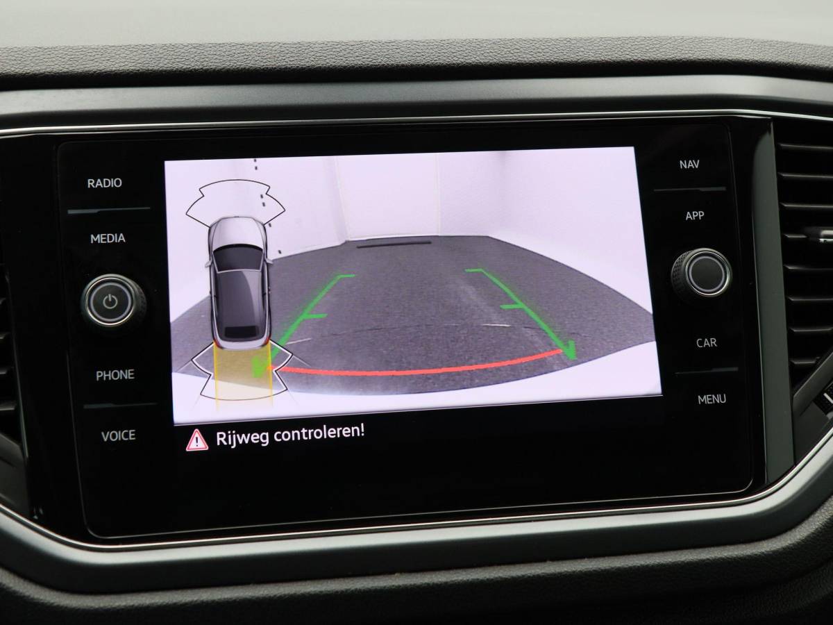 Volkswagen T-Roc Volkswagen T-Roc Cabrio 1.5 TSi 150 Pk Automaat R-Line | Adaptive Cruise Control | Full LED | Black Style | Stoelverwarming | 18 Inch