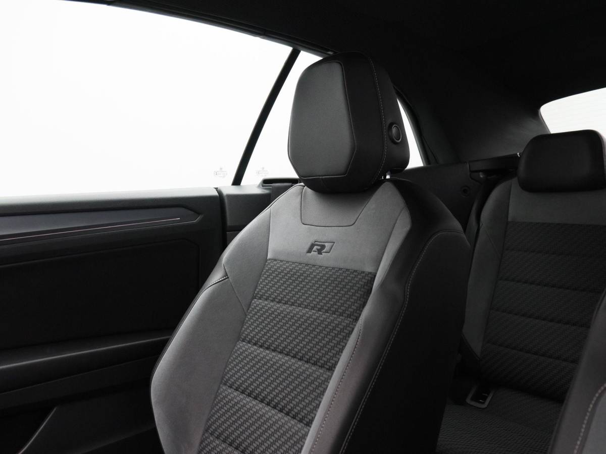 Volkswagen T-Roc Volkswagen T-Roc Cabrio 1.5 TSi 150 Pk Automaat R-Line | Adaptive Cruise Control | Full LED | Black Style | Stoelverwarming | 18 Inch