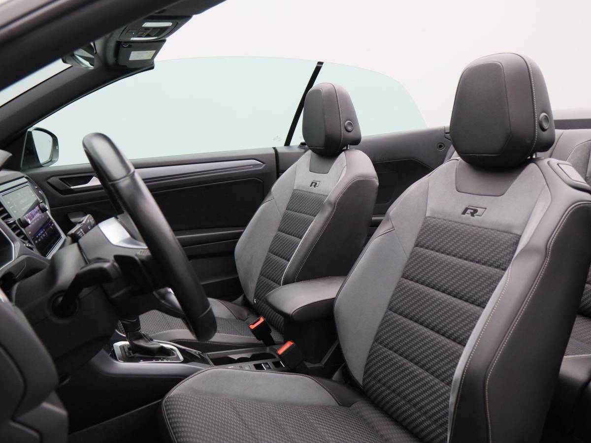 Volkswagen T-Roc Volkswagen T-Roc Cabrio 1.5 TSi 150 Pk Automaat R-Line | Adaptive Cruise Control | Full LED | Black Style | Stoelverwarming | 18 Inch