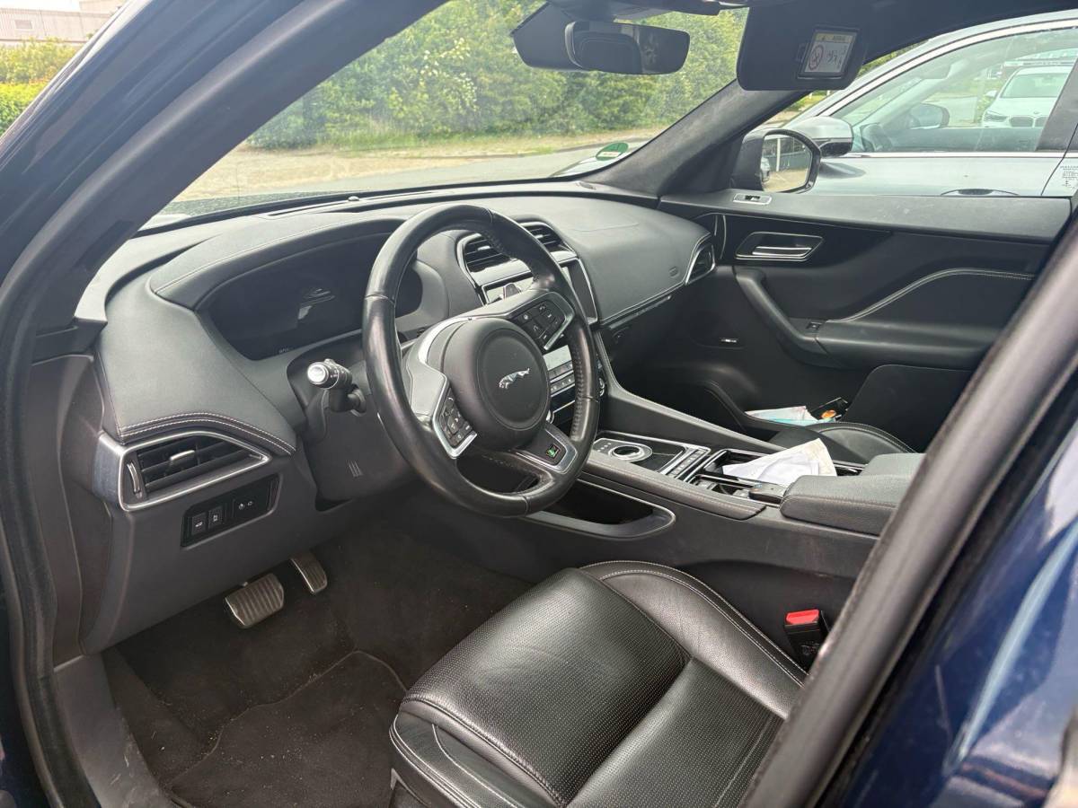 Jaguar F-PACE Jaguar F-PACE 2.0t AWD Prestige | Panoramadak | Meridian Audio |