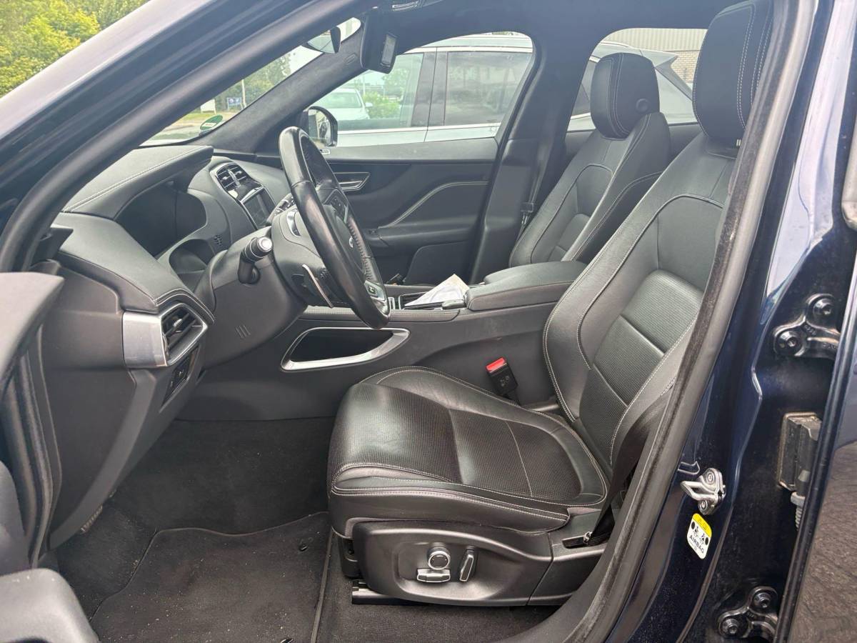 Jaguar F-PACE Jaguar F-PACE 2.0t AWD Prestige | Panoramadak | Meridian Audio |