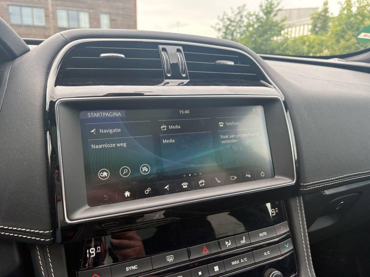 Jaguar F-PACE Jaguar F-PACE 2.0t AWD Prestige | Panoramadak | Meridian Audio |
