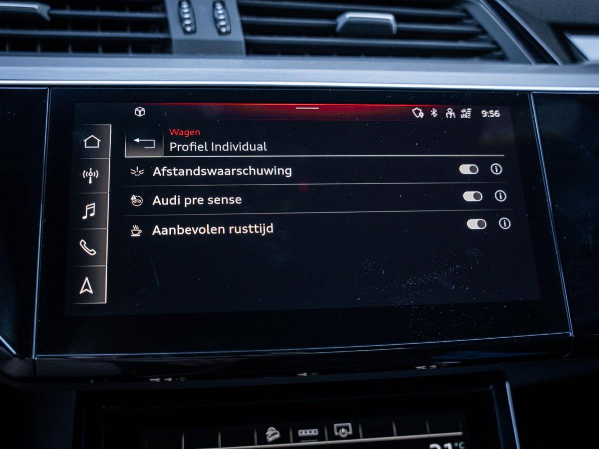 Audi e-tron Audi e-tron Sportback 55 quattro S edition 95 kWh Pano | Valcona | 21” | Luchtvering | Trekhaak | BTW