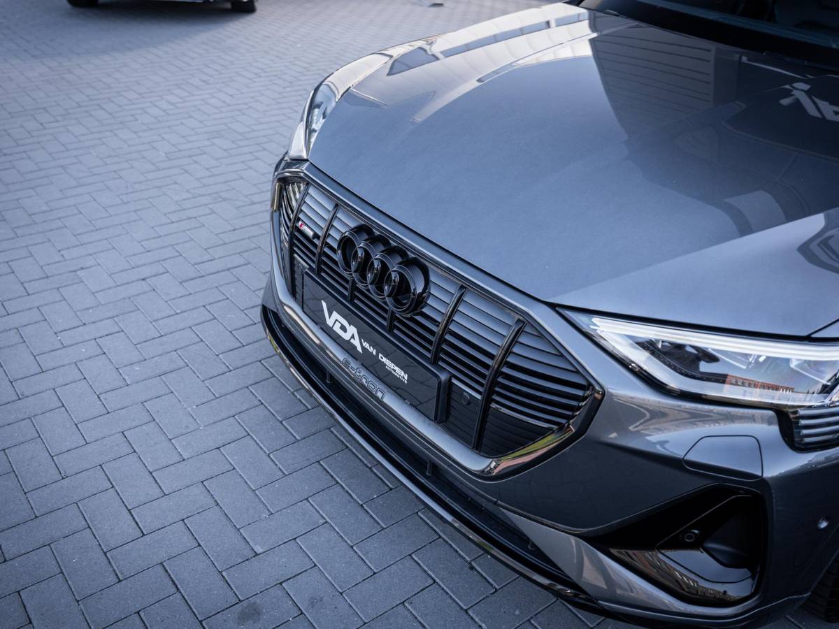 Audi e-tron Audi e-tron Sportback 55 quattro S edition 95 kWh Pano | Valcona | 21” | Luchtvering | Trekhaak | BTW