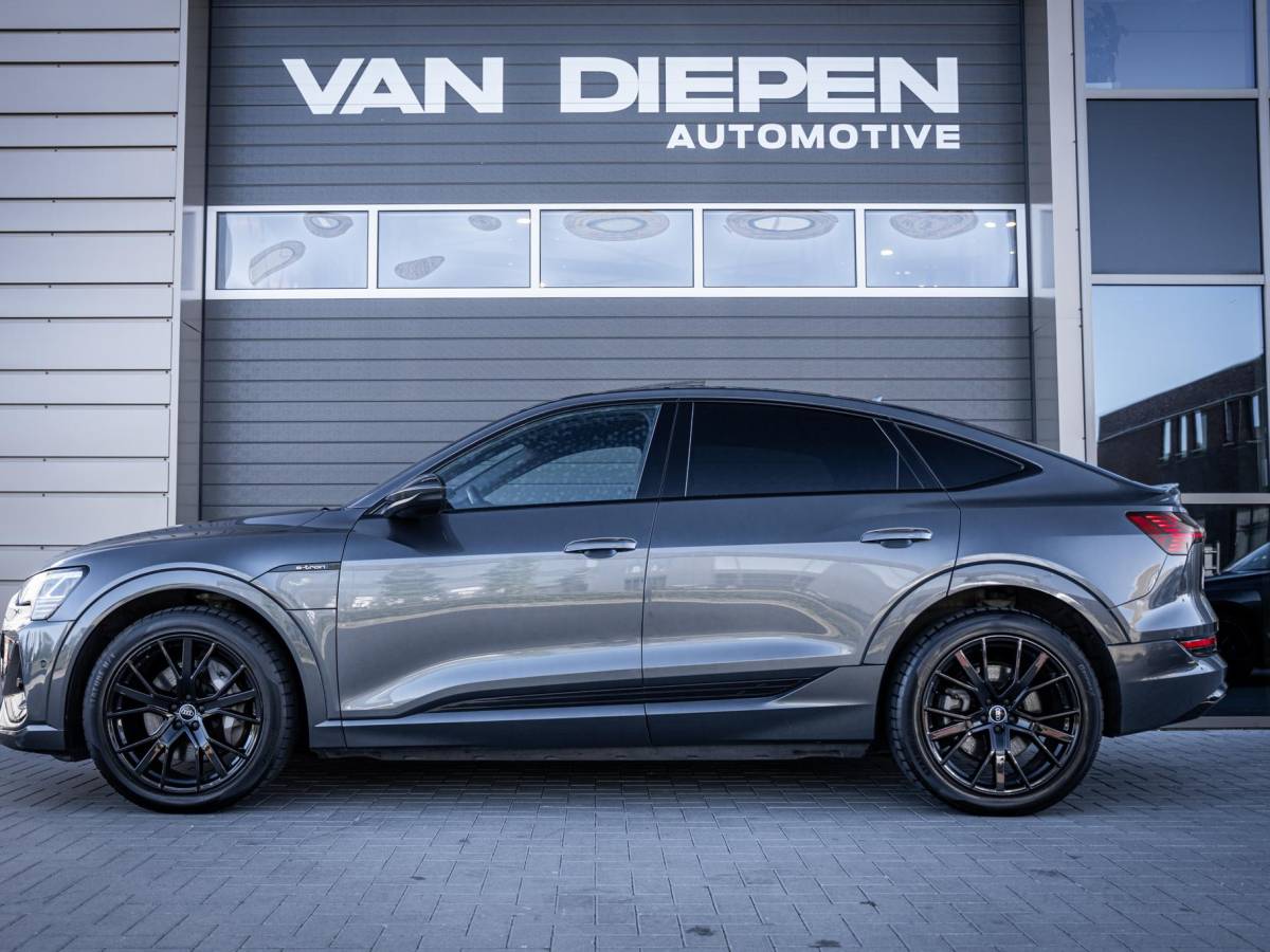 Audi e-tron Audi e-tron Sportback 55 quattro S edition 95 kWh Pano | Valcona | 21” | Luchtvering | Trekhaak | BTW