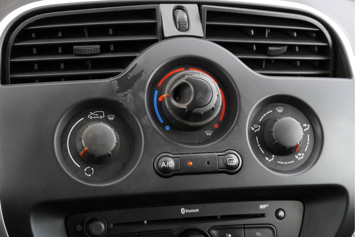 Renault Kangoo Renault Kangoo 1.5 dCi Energy Comfort BJ2019 Pdc | Navi | Trekhaak | Airco | Cruise control | Getint glas | Tussenshot+Raam | Achterdeuren+Raam | 2x zijdeur Links en rechts!