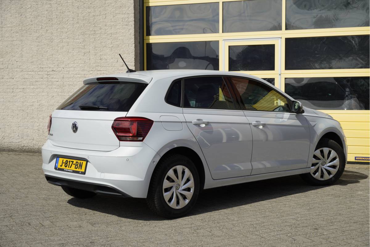 Volkswagen Polo Volkswagen Polo 1.0 TSI 5drs Comfortline Business BJ2020  Climate control | Cruise control | PDC | App-connect | Navi | Led