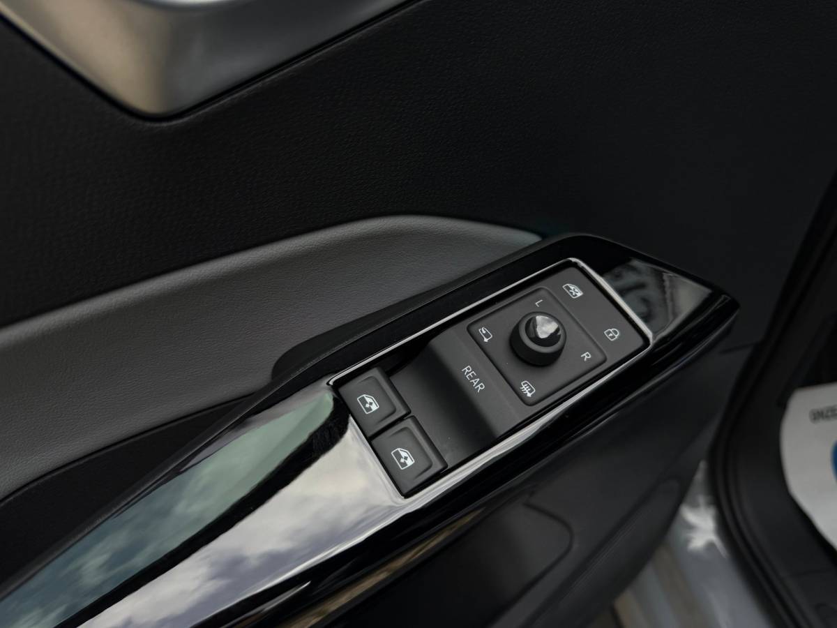Volkswagen ID.3 Volkswagen ID.3 1st Plus Pro Perf. 58 kWh SoH 93,3% /ACC/ CarPlay/ / Trekhaak/
