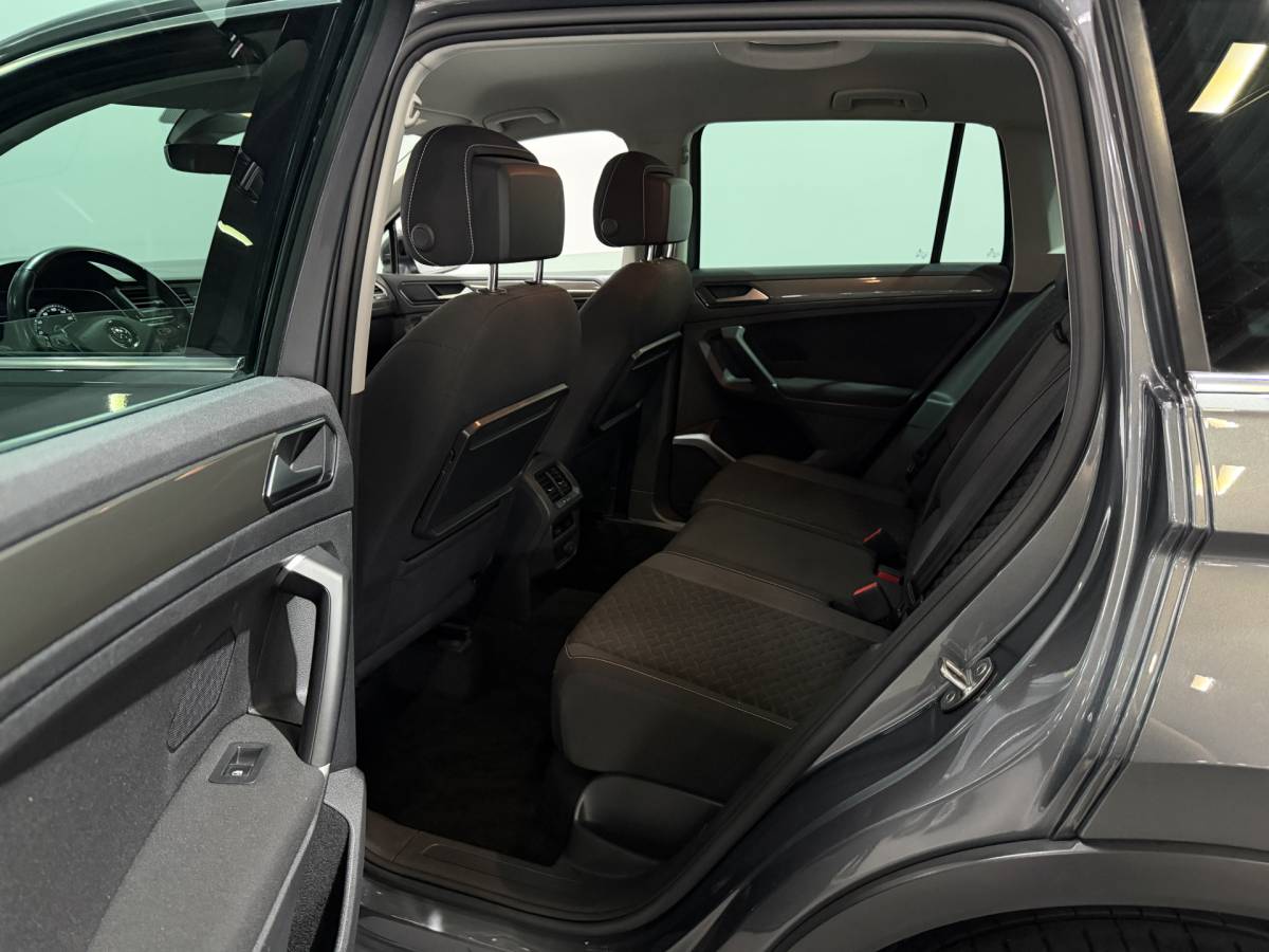 Volkswagen Tiguan Volkswagen Tiguan 2.0 TSI 4Motion R-Line – Navi / Bluetooth / Lane assist