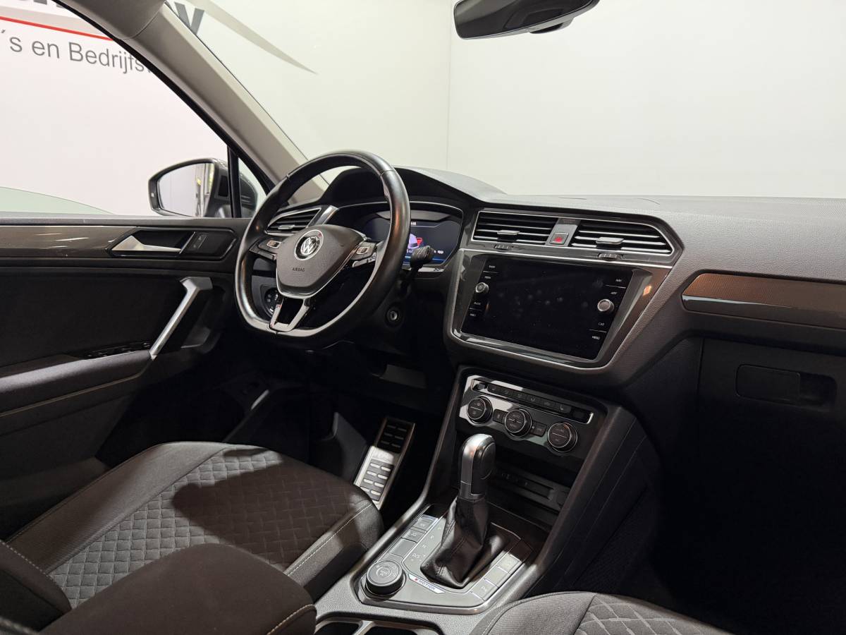 Volkswagen Tiguan Volkswagen Tiguan 2.0 TSI 4Motion R-Line – Navi / Bluetooth / Lane assist