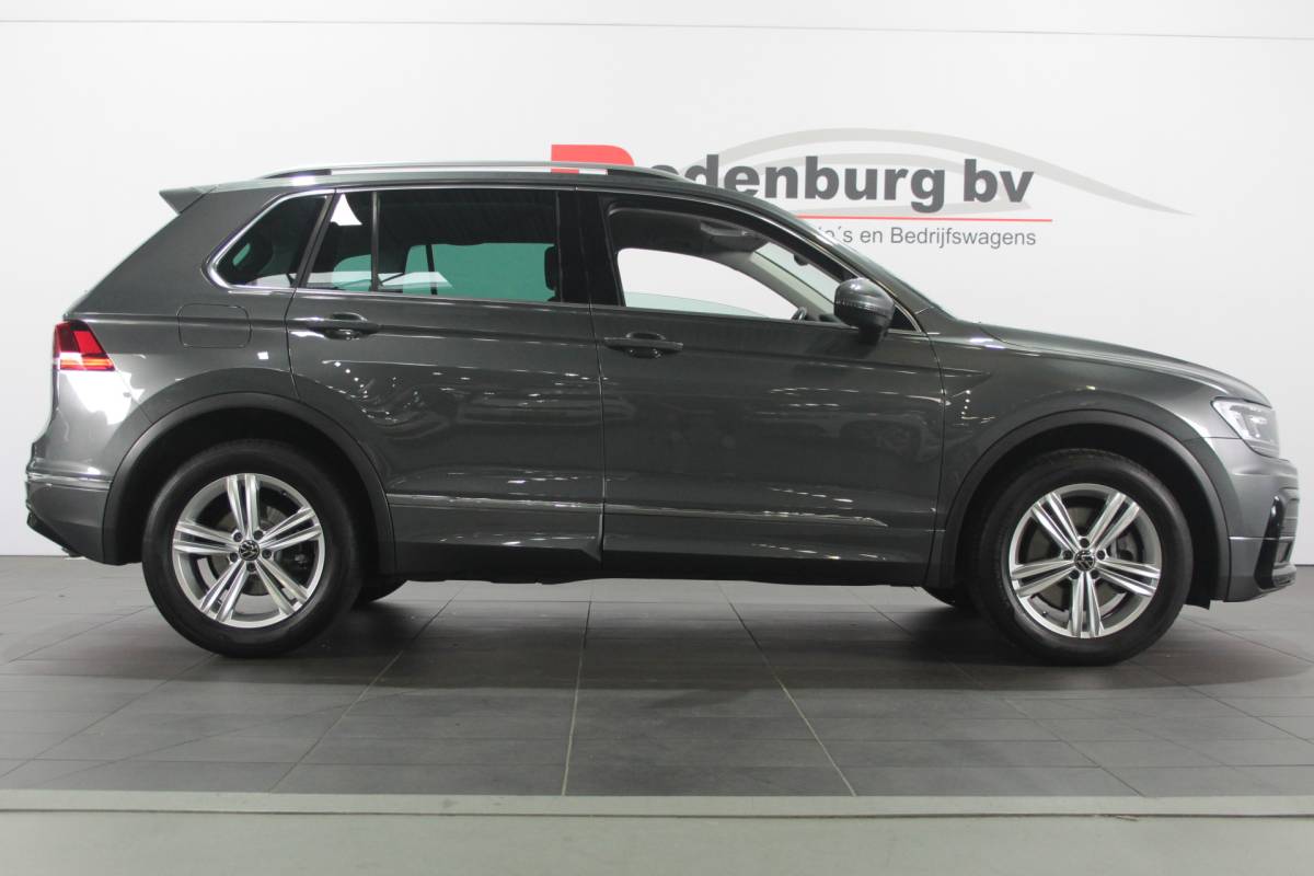 Volkswagen Tiguan Volkswagen Tiguan 2.0 TSI 4Motion R-Line – Navi / Bluetooth / Lane assist