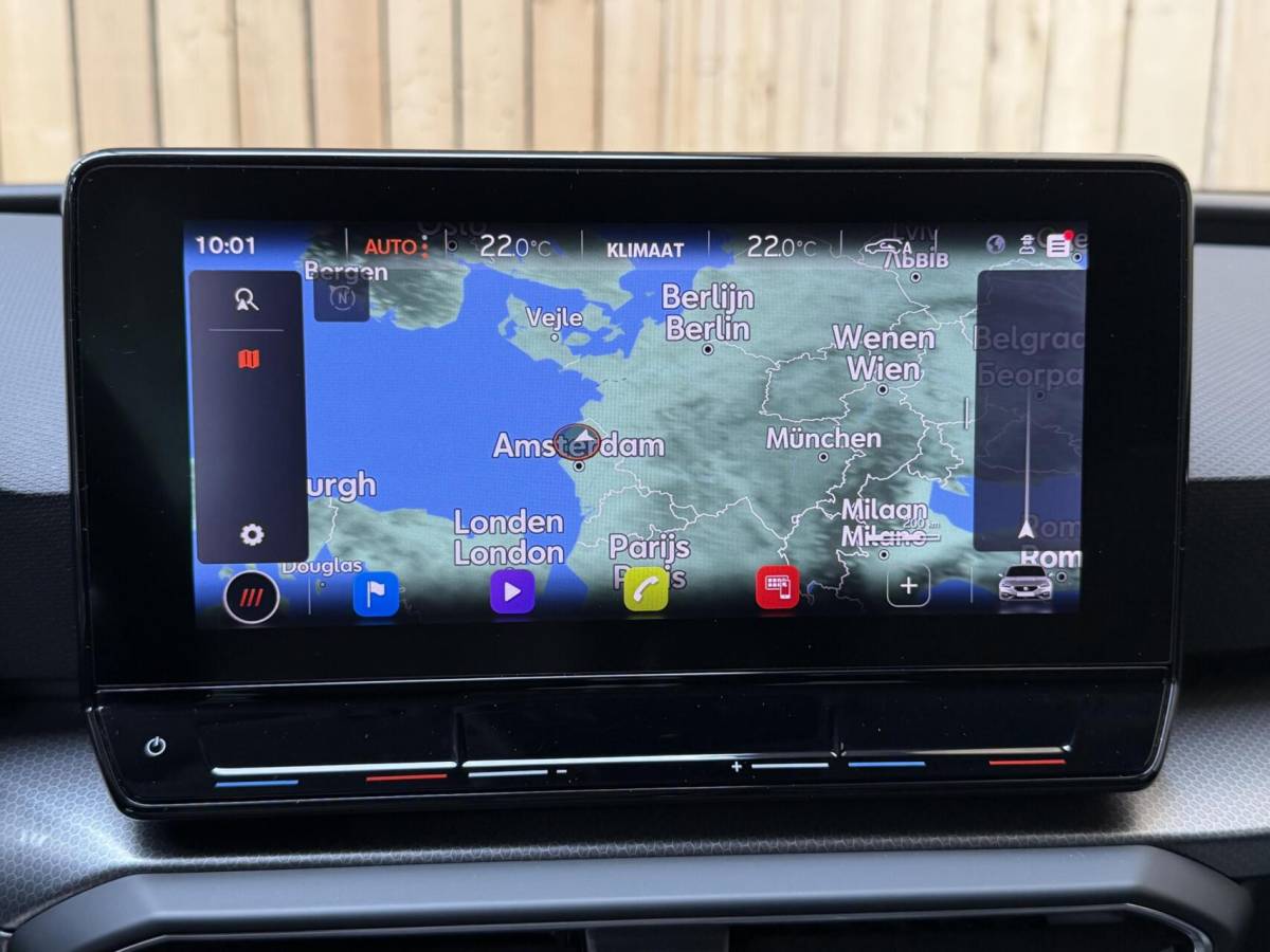 SEAT Leon Seat Leon Sportstourer 1.5 TSI Style Launch Edition Apple CarPlay/Android Auto | Adaptieve cruise control | Climate control | Getint glas |  LED koplampen | Navigatiesysteem | Rijstrooksensor | Parkeersensoren voor en achter