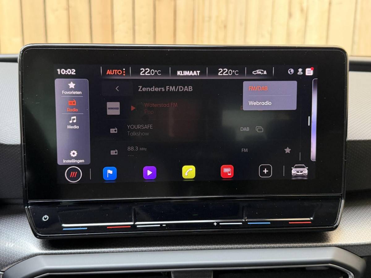 SEAT Leon Seat Leon Sportstourer 1.5 TSI Style Launch Edition Apple CarPlay/Android Auto | Adaptieve cruise control | Climate control | Getint glas |  LED koplampen | Navigatiesysteem | Rijstrooksensor | Parkeersensoren voor en achter