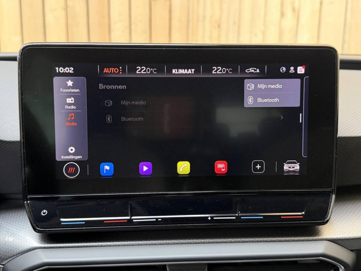 SEAT Leon Seat Leon Sportstourer 1.5 TSI Style Launch Edition Apple CarPlay/Android Auto | Adaptieve cruise control | Climate control | Getint glas |  LED koplampen | Navigatiesysteem | Rijstrooksensor | Parkeersensoren voor en achter