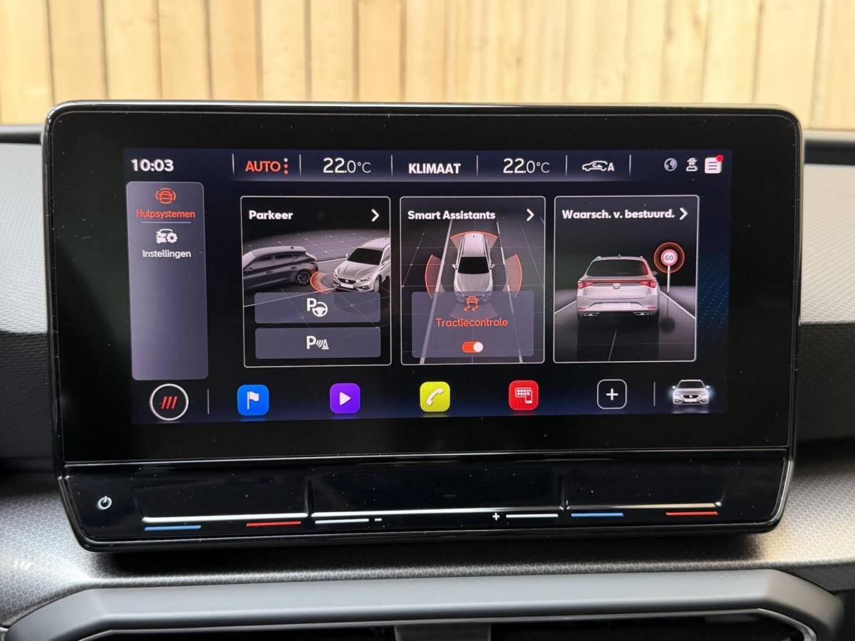 SEAT Leon Seat Leon Sportstourer 1.5 TSI Style Launch Edition Apple CarPlay/Android Auto | Adaptieve cruise control | Climate control | Getint glas |  LED koplampen | Navigatiesysteem | Rijstrooksensor | Parkeersensoren voor en achter