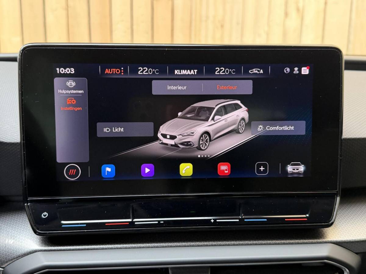 SEAT Leon Seat Leon Sportstourer 1.5 TSI Style Launch Edition Apple CarPlay/Android Auto | Adaptieve cruise control | Climate control | Getint glas |  LED koplampen | Navigatiesysteem | Rijstrooksensor | Parkeersensoren voor en achter