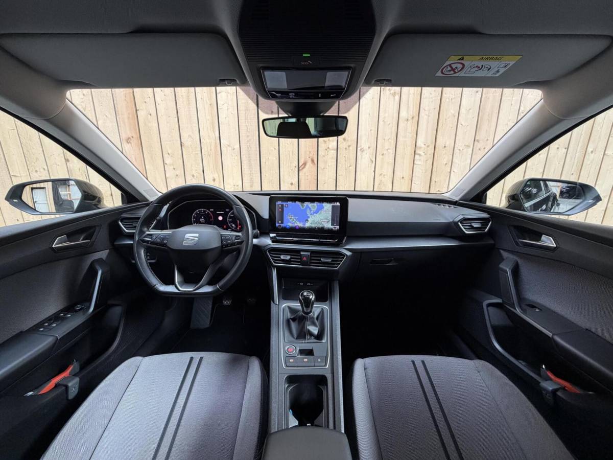 SEAT Leon Seat Leon Sportstourer 1.5 TSI Style Launch Edition Apple CarPlay/Android Auto | Adaptieve cruise control | Climate control | Getint glas |  LED koplampen | Navigatiesysteem | Rijstrooksensor | Parkeersensoren voor en achter