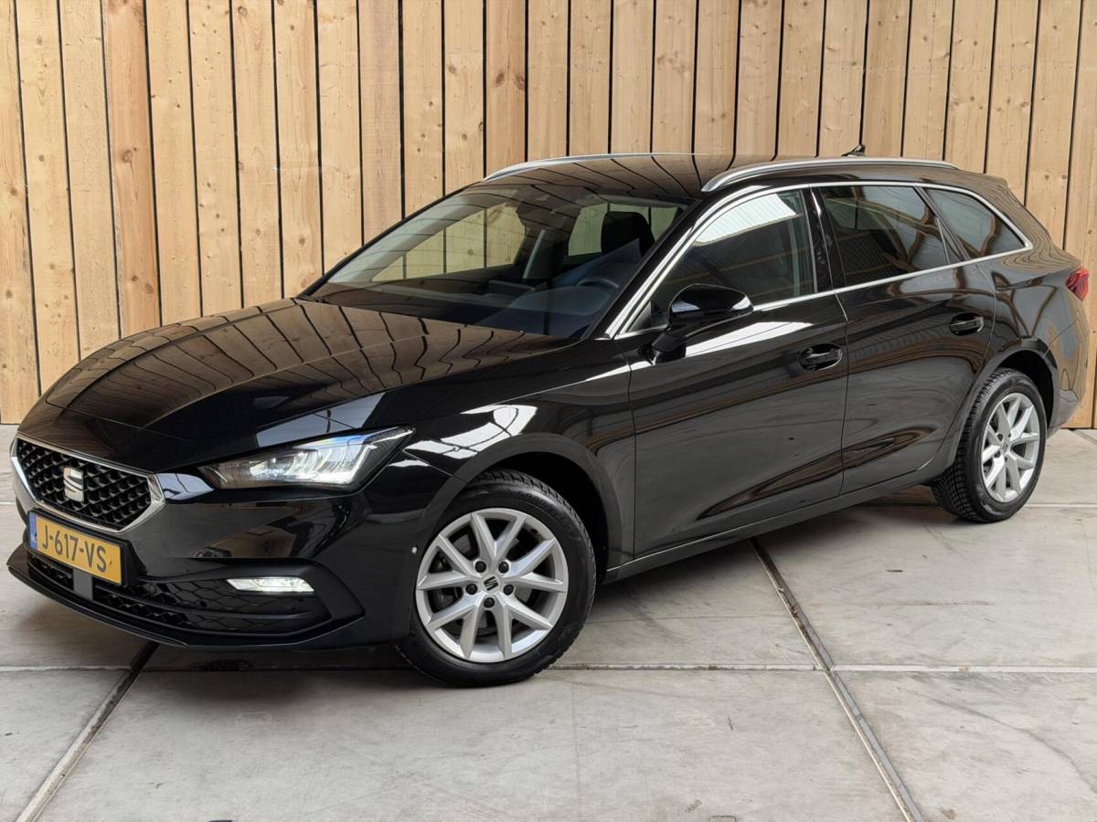 SEAT Leon Seat Leon Sportstourer 1.5 TSI Style Launch Edition Apple CarPlay/Android Auto | Adaptieve cruise control | Climate control | Getint glas |  LED koplampen | Navigatiesysteem | Rijstrooksensor | Parkeersensoren voor en achter