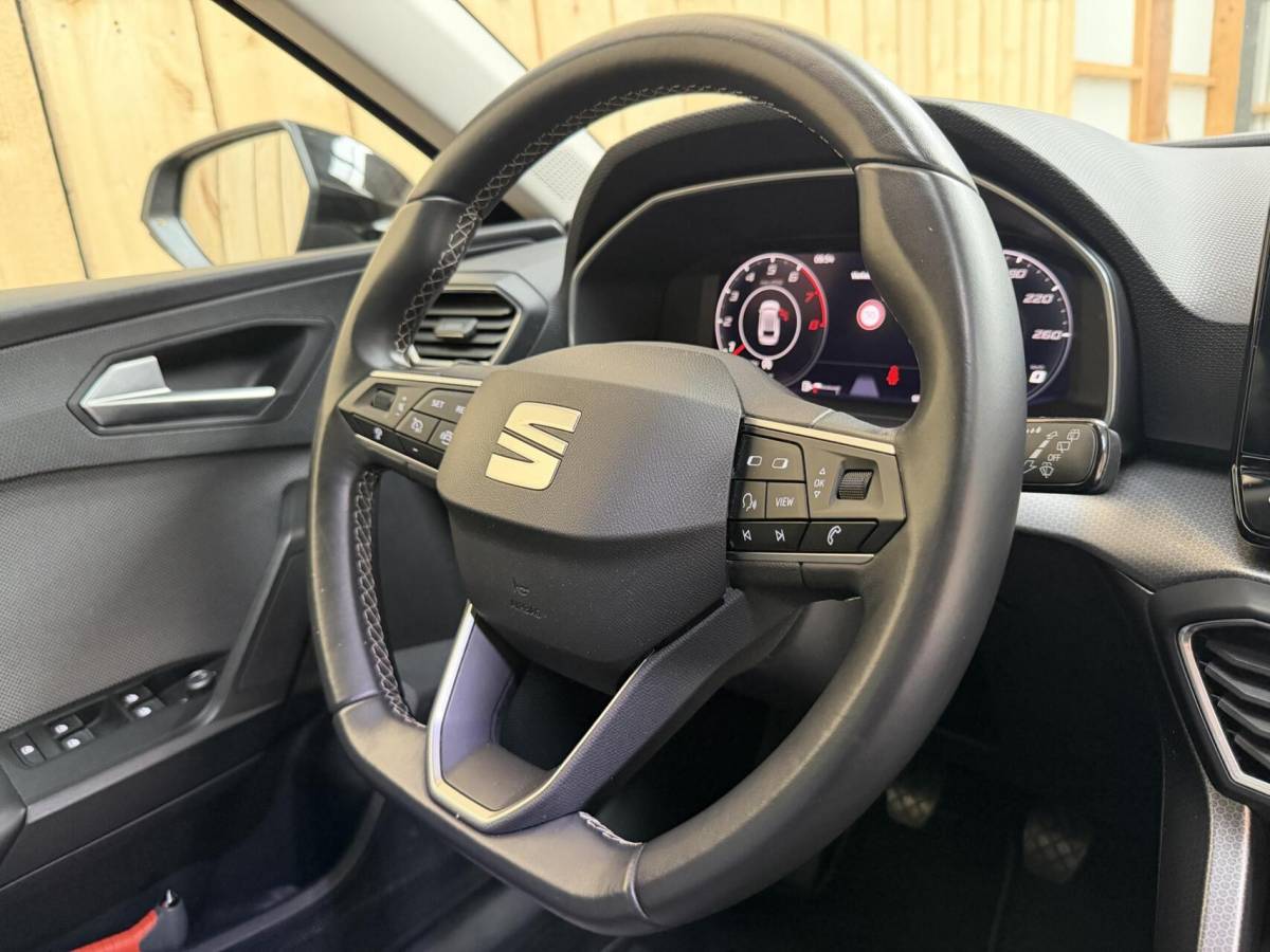 SEAT Leon Seat Leon Sportstourer 1.5 TSI Style Launch Edition Apple CarPlay/Android Auto | Adaptieve cruise control | Climate control | Getint glas |  LED koplampen | Navigatiesysteem | Rijstrooksensor | Parkeersensoren voor en achter