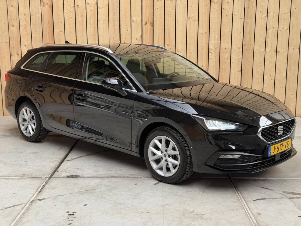 SEAT Leon Seat Leon Sportstourer 1.5 TSI Style Launch Edition Apple CarPlay/Android Auto | Adaptieve cruise control | Climate control | Getint glas |  LED koplampen | Navigatiesysteem | Rijstrooksensor | Parkeersensoren voor en achter
