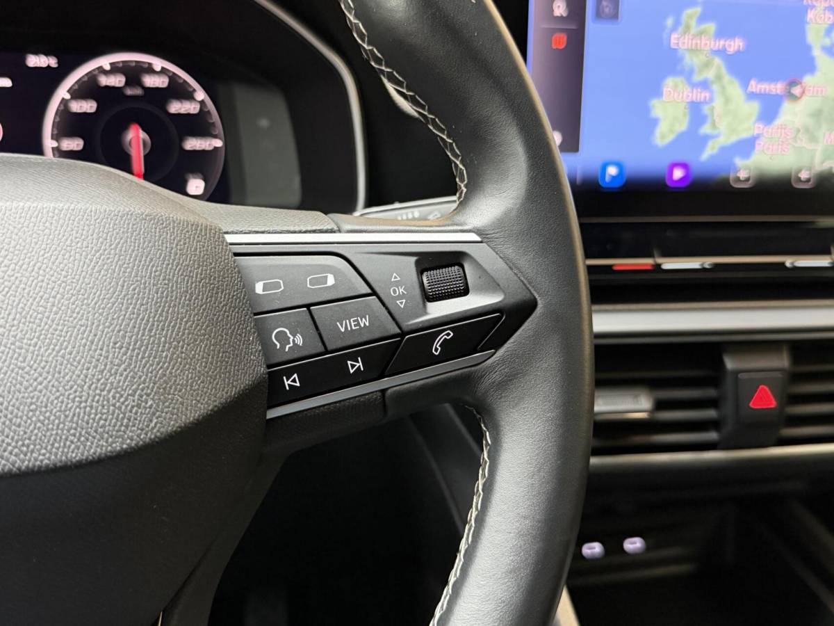 SEAT Leon Seat Leon Sportstourer 1.5 TSI Style Launch Edition Apple CarPlay/Android Auto | Adaptieve cruise control | Climate control | Getint glas |  LED koplampen | Navigatiesysteem | Rijstrooksensor | Parkeersensoren voor en achter