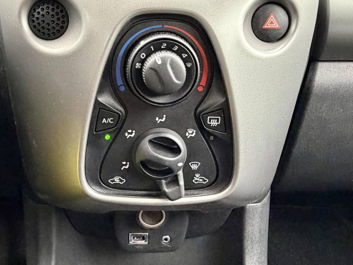 Peugeot 108 Peugeot 108 1.0 Active TOP | Airco | 5 Deurs | Rijklaar | Bluetooth | Zuinig & Betrouwbaar |