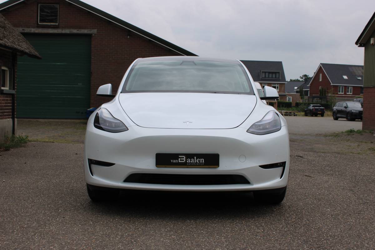 Tesla Model Y Tesla Model Y Long Range AWD 75 kWh SOh 90.6% LEER NAVI PANO 124000KM!!!