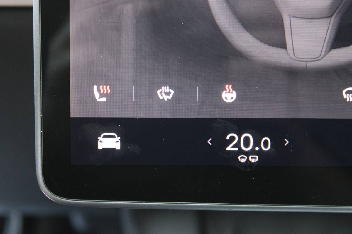 Tesla Model Y Tesla Model Y Long Range AWD 75 kWh SOh 90.6% LEER NAVI PANO 124000KM!!!