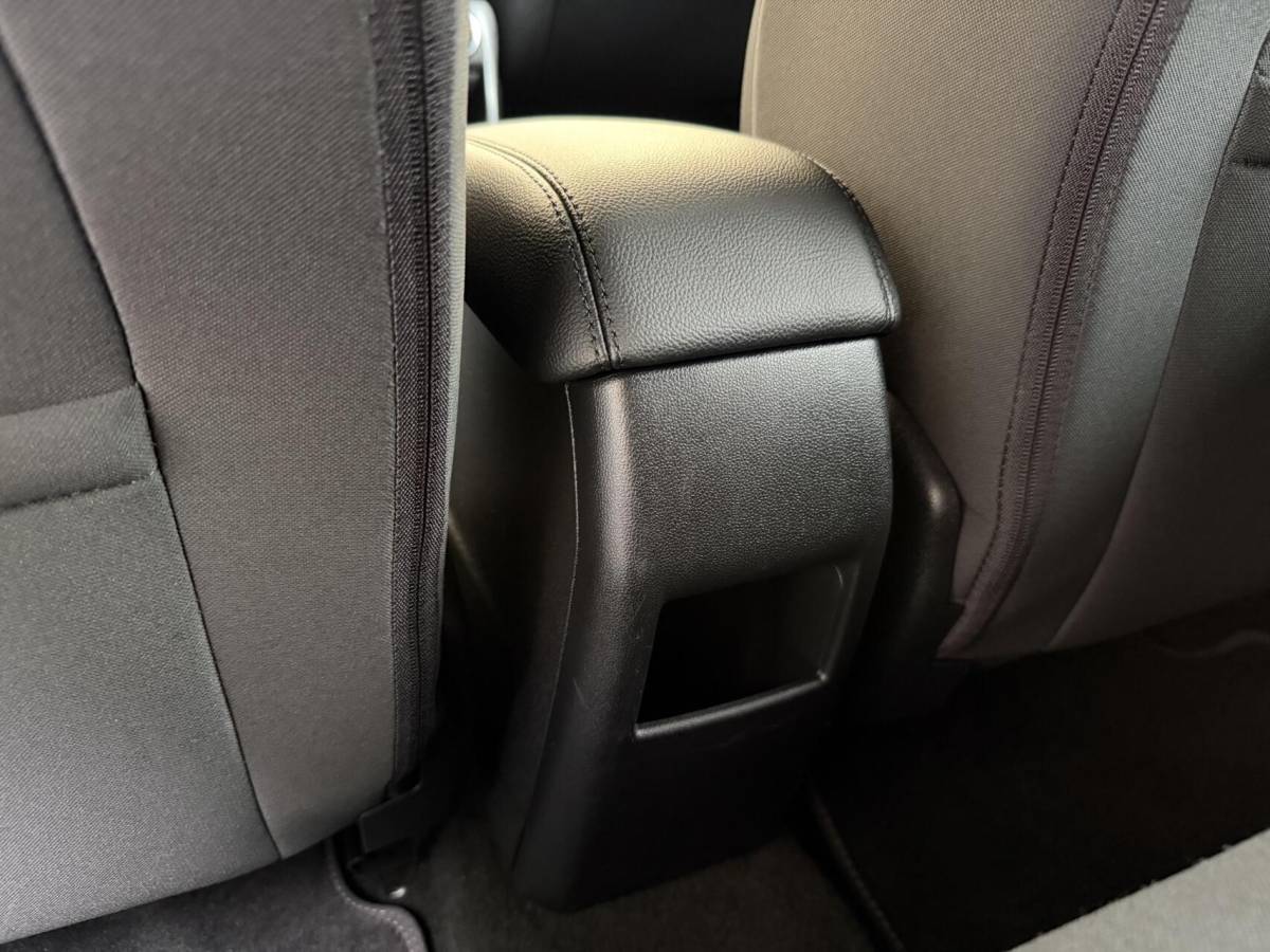 Ford Fiesta Ford Fiesta 1.0 EcoBoost ST-Line Apple CarPlay/Android Auto | Cruise & climate control | Elektrische ramen voor | Navigatiesysteem | LED dagrijverlichting | Parkeersensoren achter | Sportstoelen