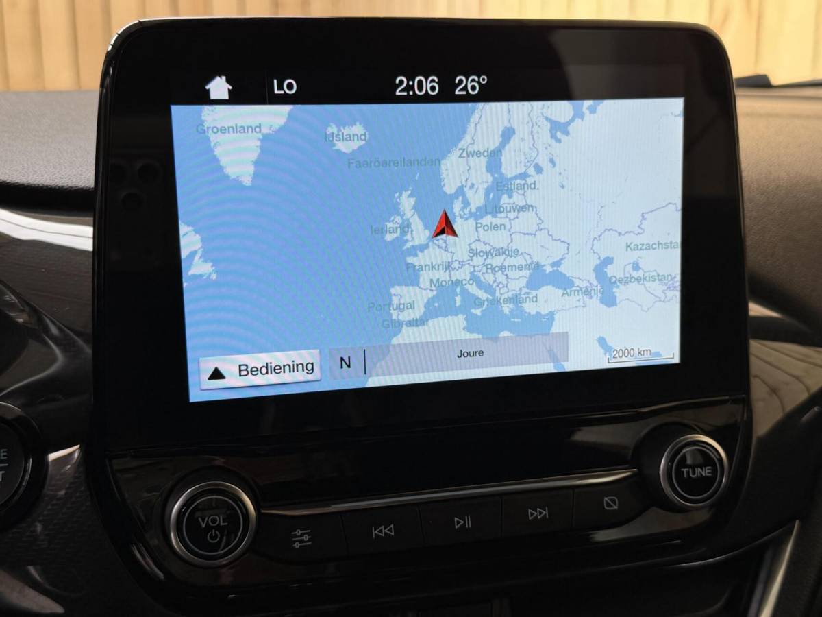 Ford Fiesta Ford Fiesta 1.0 EcoBoost ST-Line Apple CarPlay/Android Auto | Cruise & climate control | Elektrische ramen voor | Navigatiesysteem | LED dagrijverlichting | Parkeersensoren achter | Sportstoelen
