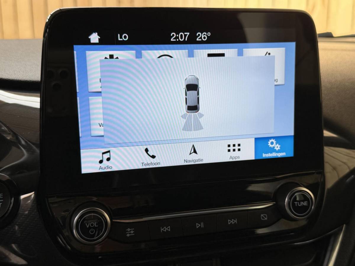 Ford Fiesta Ford Fiesta 1.0 EcoBoost ST-Line Apple CarPlay/Android Auto | Cruise & climate control | Elektrische ramen voor | Navigatiesysteem | LED dagrijverlichting | Parkeersensoren achter | Sportstoelen