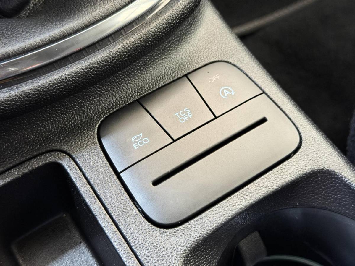 Ford Fiesta Ford Fiesta 1.0 EcoBoost ST-Line Apple CarPlay/Android Auto | Cruise & climate control | Elektrische ramen voor | Navigatiesysteem | LED dagrijverlichting | Parkeersensoren achter | Sportstoelen