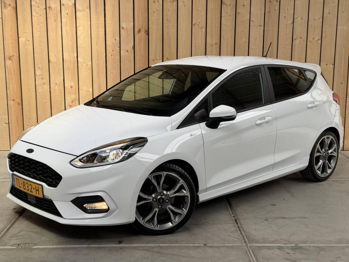 Ford Fiesta Ford Fiesta 1.0 EcoBoost ST-Line Apple CarPlay/Android Auto | Cruise & climate control | Elektrische ramen voor | Navigatiesysteem | LED dagrijverlichting | Parkeersensoren achter | Sportstoelen