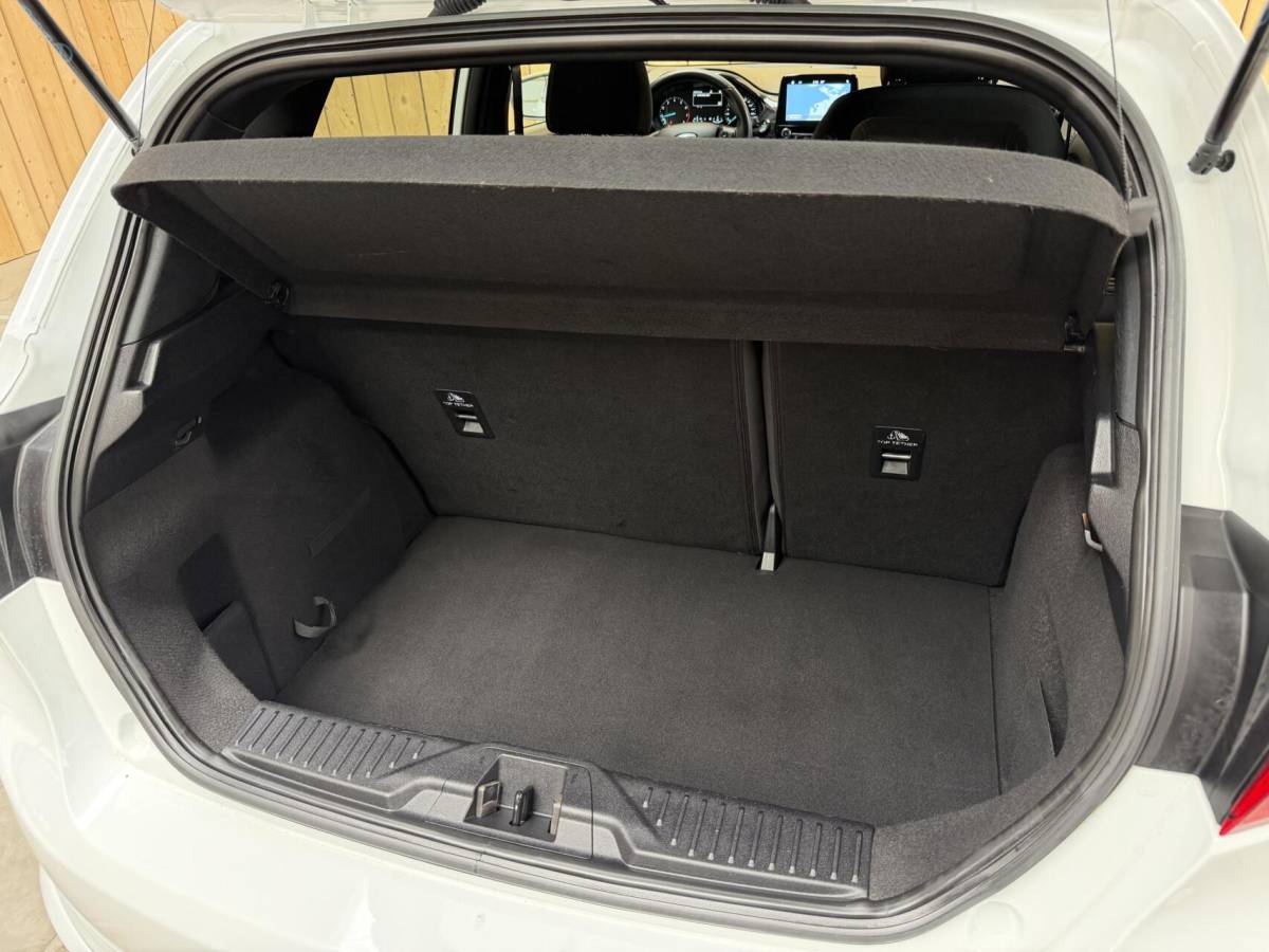 Ford Fiesta Ford Fiesta 1.0 EcoBoost ST-Line Apple CarPlay/Android Auto | Cruise & climate control | Elektrische ramen voor | Navigatiesysteem | LED dagrijverlichting | Parkeersensoren achter | Sportstoelen