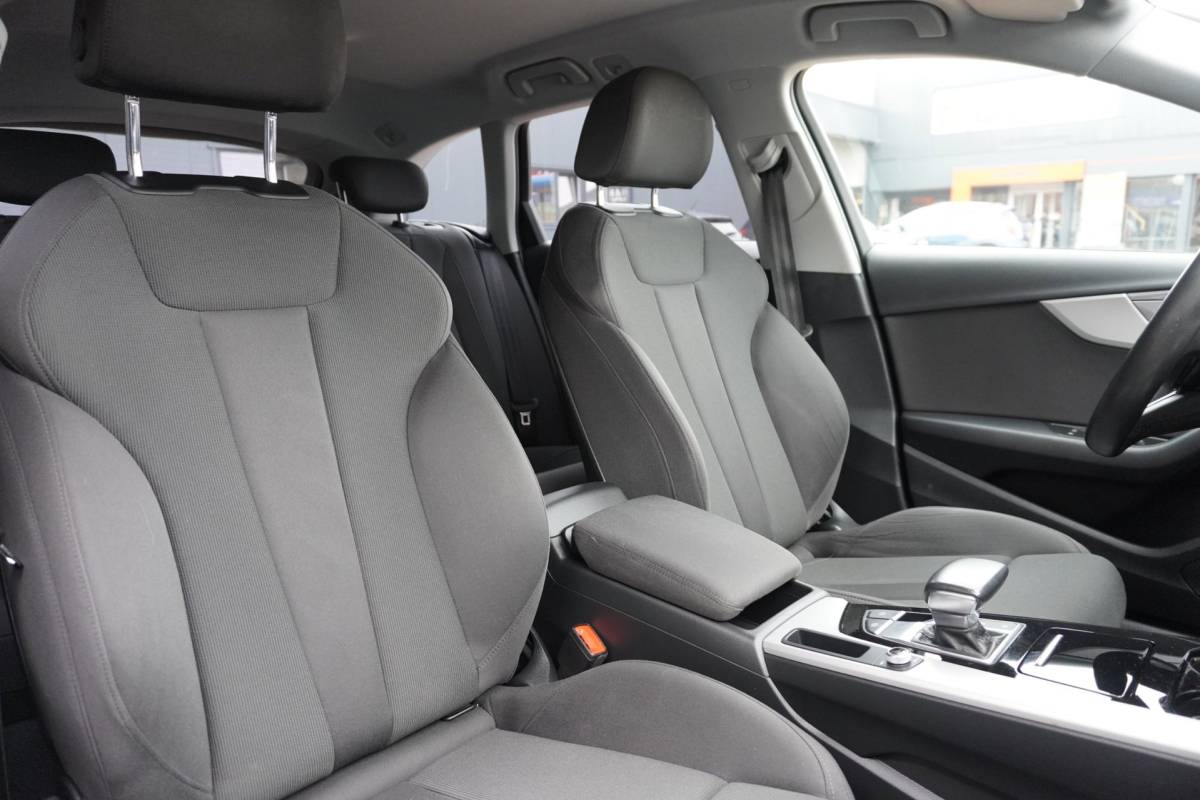 Audi A4 Audi A4 Avant 35 TFSI Business Edition Automaat | Navigatie | Airco | Elek. Pakket | Vol opties | Inruil mogelijk