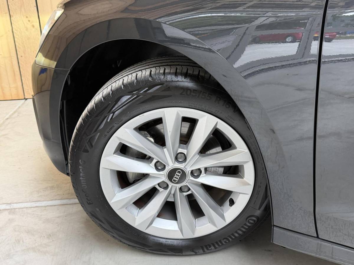 Audi A3 Audi A3 Sportback 30 TFSI Pro Line Automaat Apple CarPlay/Android Auto | Cruise control & climate control | DAB ontvanger | LED koplampen | Cruise control & climate control | Lane assist | Lichtmetalen velgen