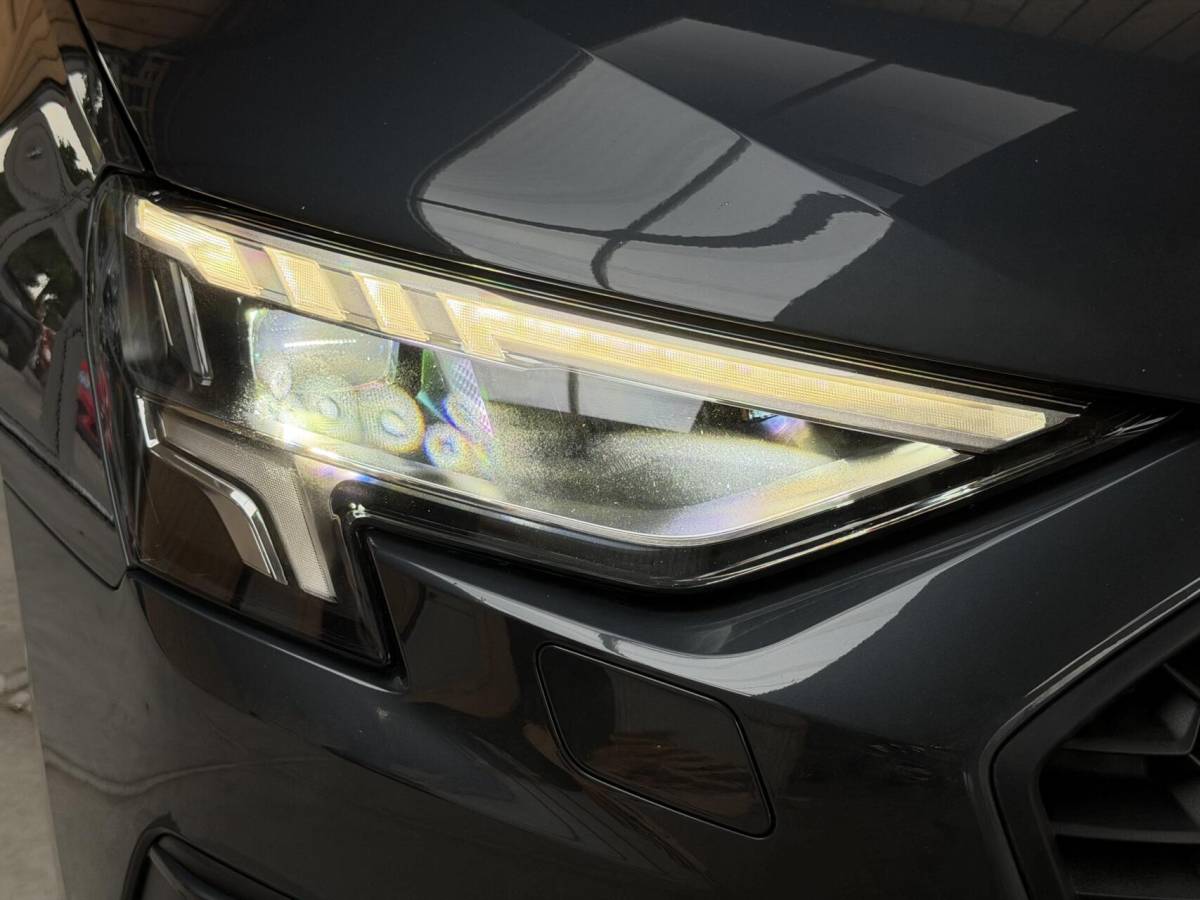 Audi A3 Audi A3 Sportback 30 TFSI Pro Line Automaat Apple CarPlay/Android Auto | Cruise control & climate control | DAB ontvanger | LED koplampen | Cruise control & climate control | Lane assist | Lichtmetalen velgen