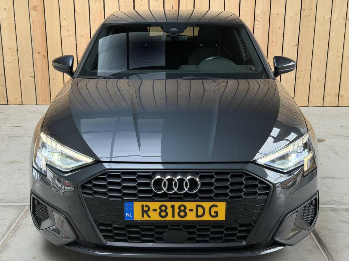 Audi A3 Audi A3 Sportback 30 TFSI Pro Line Automaat Apple CarPlay/Android Auto | Cruise control & climate control | DAB ontvanger | LED koplampen | Cruise control & climate control | Lane assist | Lichtmetalen velgen