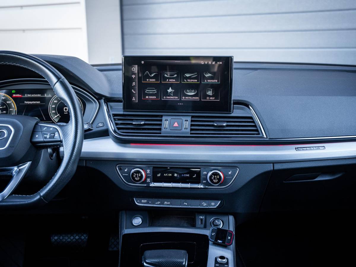 Audi Q5 Audi Q5 Sportback 55 TFSI e S edition Luchtvering | Black Optics | Trekhaak