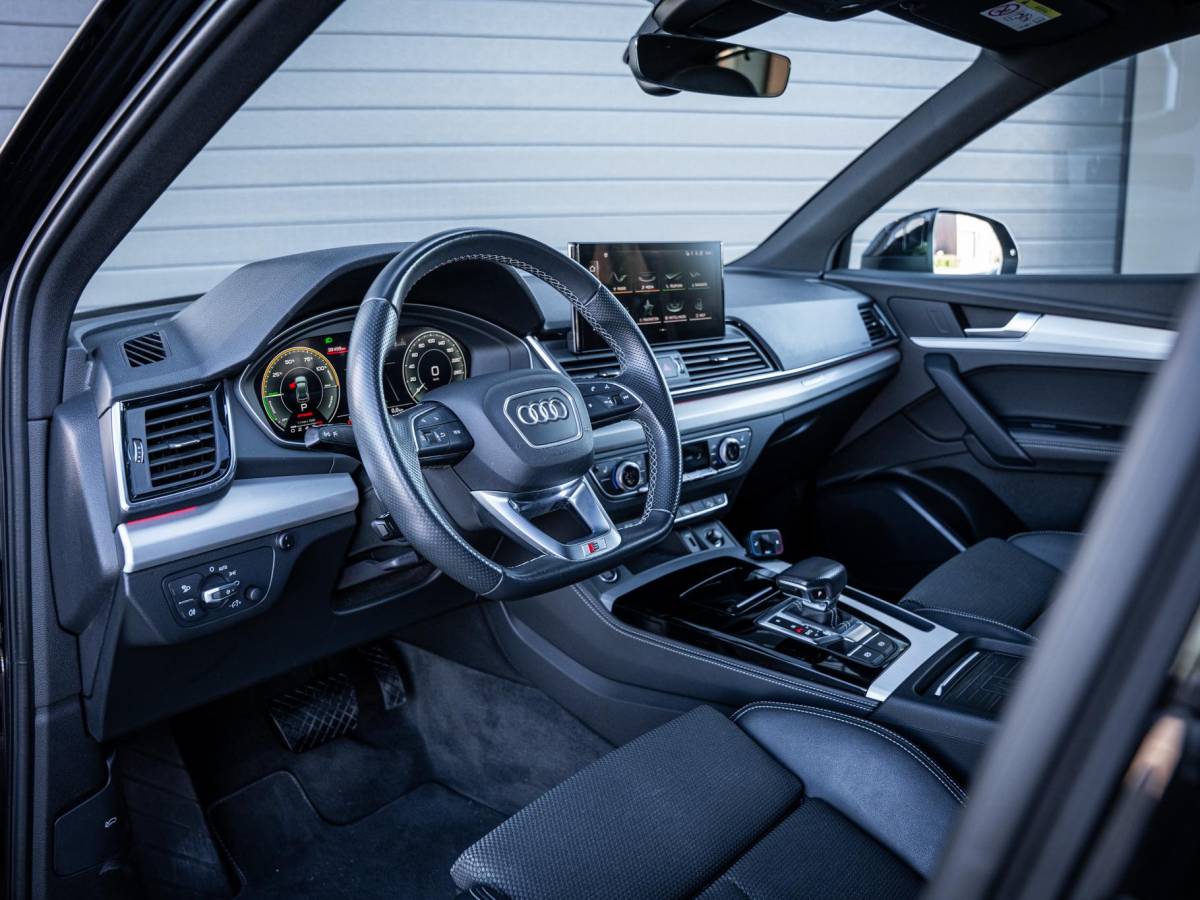 Audi Q5 Audi Q5 Sportback 55 TFSI e S edition Luchtvering | Black Optics | Trekhaak