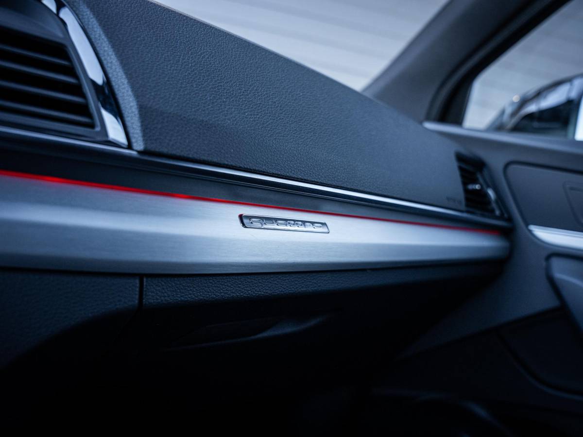 Audi Q5 Audi Q5 Sportback 55 TFSI e S edition Luchtvering | Black Optics | Trekhaak