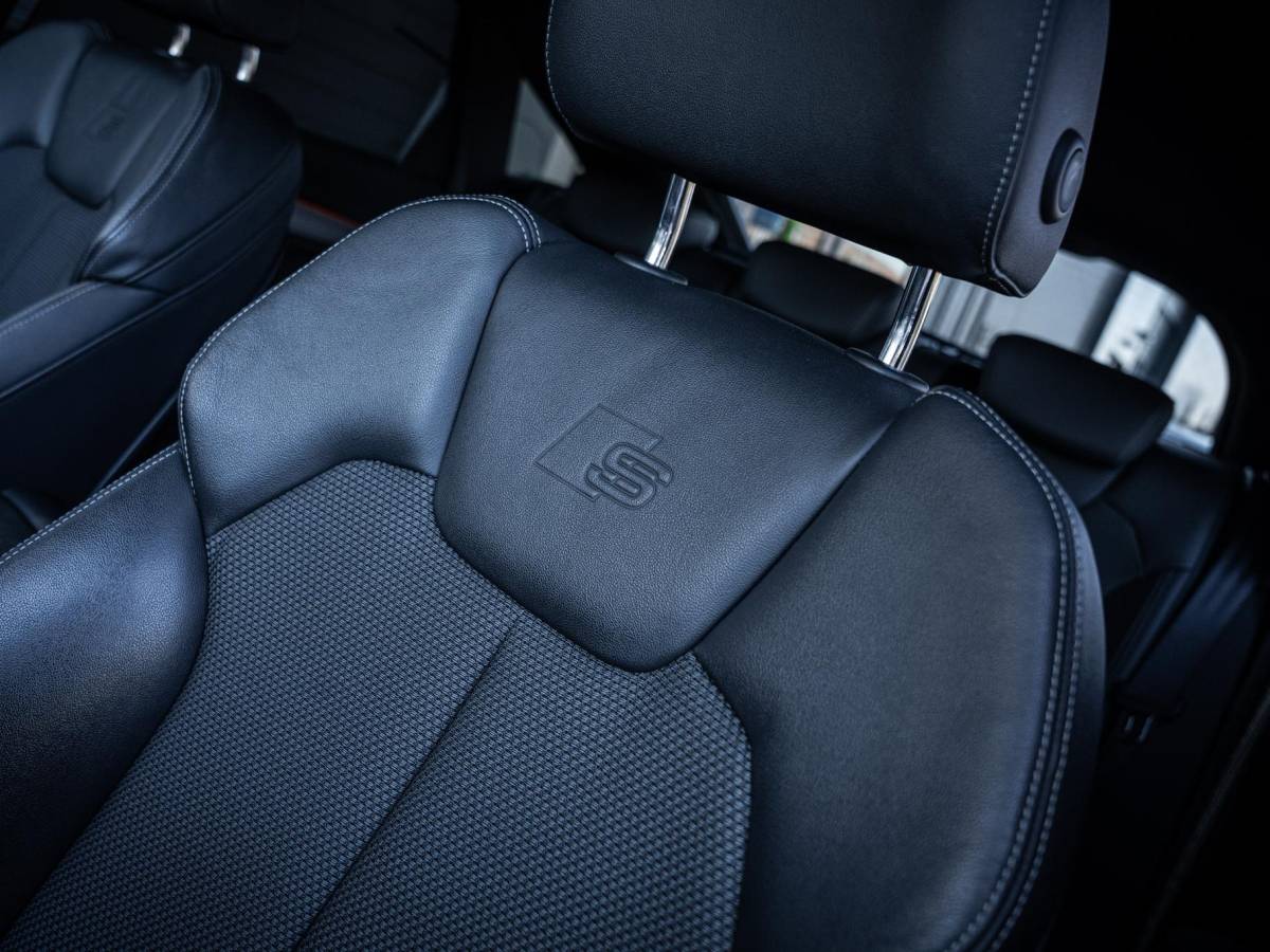 Audi Q5 Audi Q5 Sportback 55 TFSI e S edition Luchtvering | Black Optics | Trekhaak