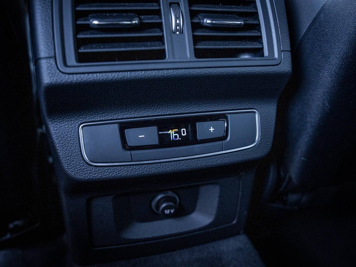Audi Q5 Audi Q5 Sportback 55 TFSI e S edition Luchtvering | Black Optics | Trekhaak